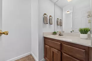 21 Quay Ct, Sacramento, CA 95831 - Photo 16