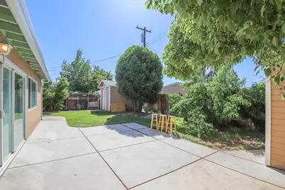 664 Acacia Avenue, Sacramento, CA 95815 - Photo 42