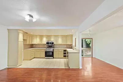 8617 Oldwoods Way, Sacramento, CA 95828 - Photo 12