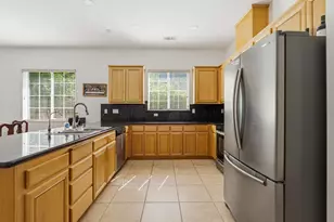 9417 California Oak Cir, Patterson, CA 95363 - Photo 6