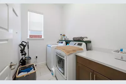 2013 Santos Street, Woodland, CA 95776 - Photo 18
