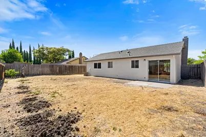 2212 Chambord Drive, Stockton, CA 95210 - Photo 18