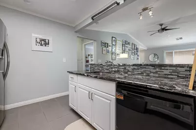 1200 Lakewood Avenue #12, Modesto, CA 95355 - Photo 20