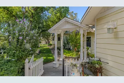 6242 Friedman Way, Valley Springs, CA 95252 - Photo 6