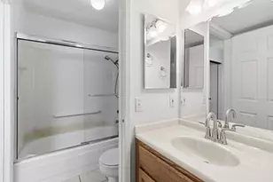 301 Del Verde Cir, Sacramento, CA 95833 - Photo 18