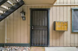 301 Del Verde Cir, Sacramento, CA 95833 - Photo 4