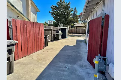 9552 Bismark Place, Stockton, CA 95209 - Photo 40
