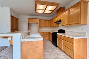 7443 Tisdale Way, Sacramento, CA 95822 - Photo 4