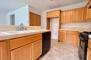 7443 Tisdale Way, Sacramento, CA 95822 - Photo 8
