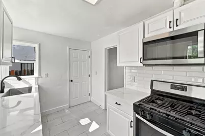 3434 San Carlos Way, Sacramento, CA 95817 - Photo 6