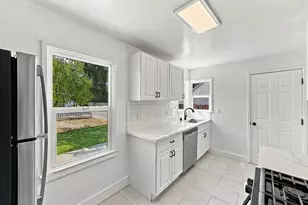 3434 San Carlos Wy, Sacramento, CA 95817 - Photo 6