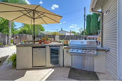 10504 Ambassador Drive, Rancho Cordova, CA 95670 - Photo 32