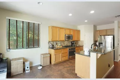 9139 Elkins Court, Elk Grove, CA 95758 - Photo 12