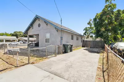629 E H Street, Oakdale, CA 95361 - Photo 6