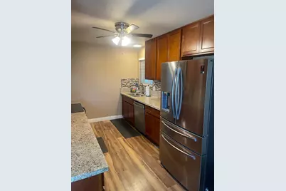 8712 Elk Way, Elk Grove, CA 95624 - Photo 8