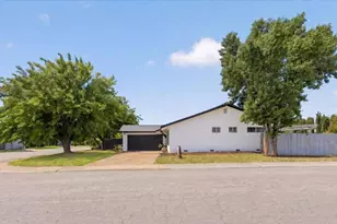 4437 Stockbridge Ave, Sacramento, CA 95842 - Photo 4
