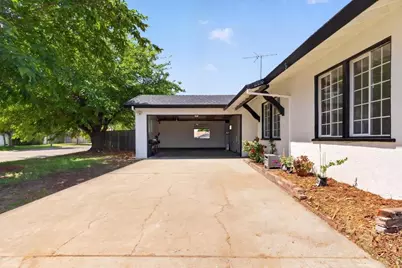 4437 Stockbridge Avenue, Sacramento, CA 95842 - Photo 8