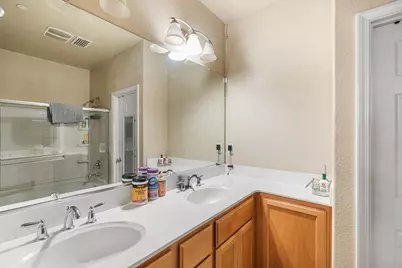 7518 Georgica Way, Sacramento, CA 95822 - Photo 12