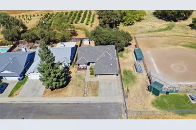 905 Herring Avenue, Rio Linda, CA 95673 - Photo 26