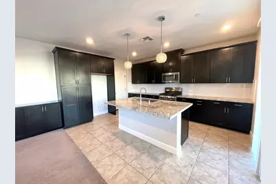 10504 Waltz Way, Elk Grove, CA 95757 - Photo 4