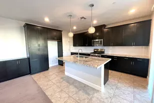 10504 Waltz Wy, Elk Grove, CA 95757 - Photo 4