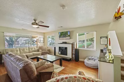 150 S Corinth Avenue, Lodi, CA 95242 - Photo 6