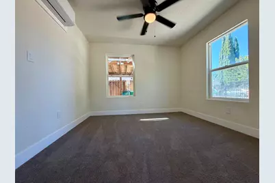 1824 E Acacia Street, Stockton, CA 95205 - Photo 8