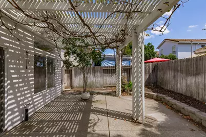 6814 Sandy Souza Way, Elk Grove, CA 95758 - Photo 44