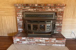 7064 Gloria Dr, Sacramento, CA 95831 - Photo 6