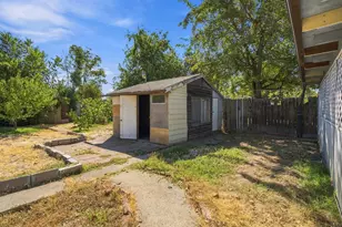 2590 Grove Ave, Sacramento, CA 95815 - Photo 34