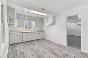 2590 Grove Ave, Sacramento, CA 95815 - Photo 8