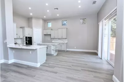 451 Hawkcrest Circle, Sacramento, CA 95835 - Photo 22