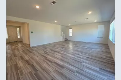 8747 Esperia Way, Sacramento, CA 95828 - Photo 20