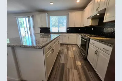 8747 Esperia Way, Sacramento, CA 95828 - Photo 14