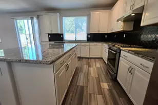 8747 Esperia Wy, Sacramento, CA 95828 - Photo 14