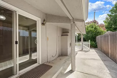 9317 Mark Street, Elk Grove, CA 95624 - Photo 28