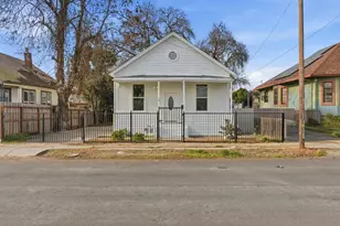 29 S Sierra Nevada St, Stockton, CA 95205 - Photo 1