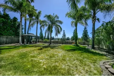 5726 Jersey Drive, Rocklin, CA 95765 - Photo 2