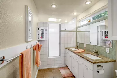 3056 6th Avenue, Sacramento, CA 95817 - Photo 26