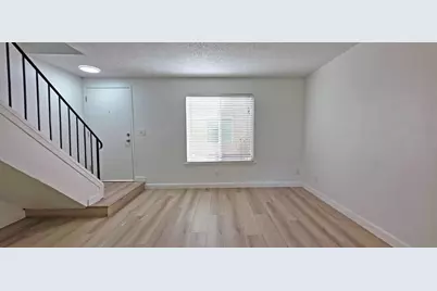 1328 D Street #4, Sacramento, CA 95814 - Photo 6