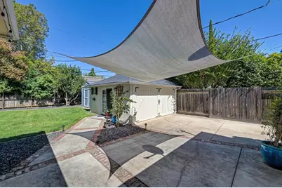 2732 14th St, Sacramento, CA 95818 - Photo 48