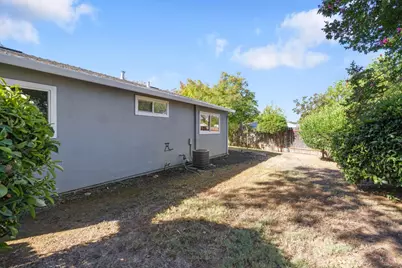 9329 Henley Way, Sacramento, CA 95826 - Photo 38