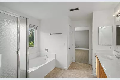 8717 Elfin Court, Elk Grove, CA 95758 - Photo 16