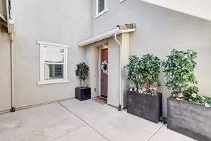 8161 Triplefin Way, Elk Grove, CA 95757 - Photo 6