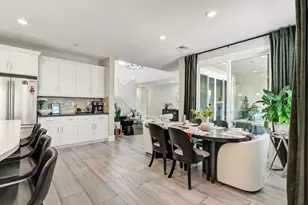 8161 Triplefin Way, Elk Grove, CA 95757 - Photo 18