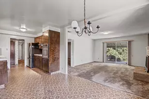 7077 Reichmuth Way, Sacramento, CA 95831 - Photo 10