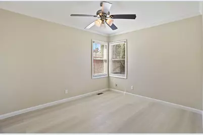 1543 Country Club Boulevard, Stockton, CA 95204 - Photo 16