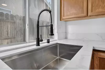 8012 Marsannay Way, Sacramento, CA 95829 - Photo 16