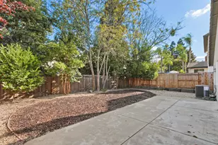 2011 Cobble Hills, Rocklin, CA 95765 - Photo 2
