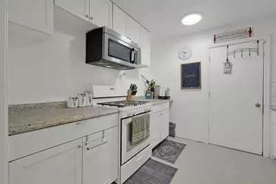 696 Jewell Avenue, Yuba City, CA 95991 - Photo 6